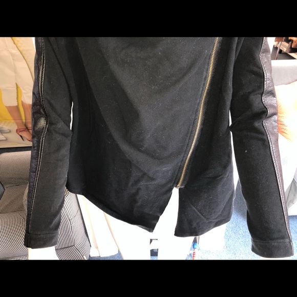 Girls splendid black jacket with diagonal zipper. Size 10. - Picture 3 of 8